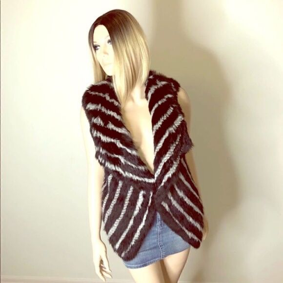 DOLCE CABO black gray drape front stripped rabbit fur vest small NWT - Picture 1 of 7